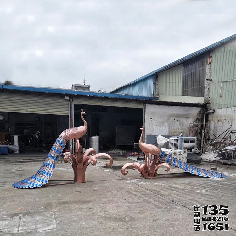 庭院別墅玻璃鋼彩繪孔雀雕塑